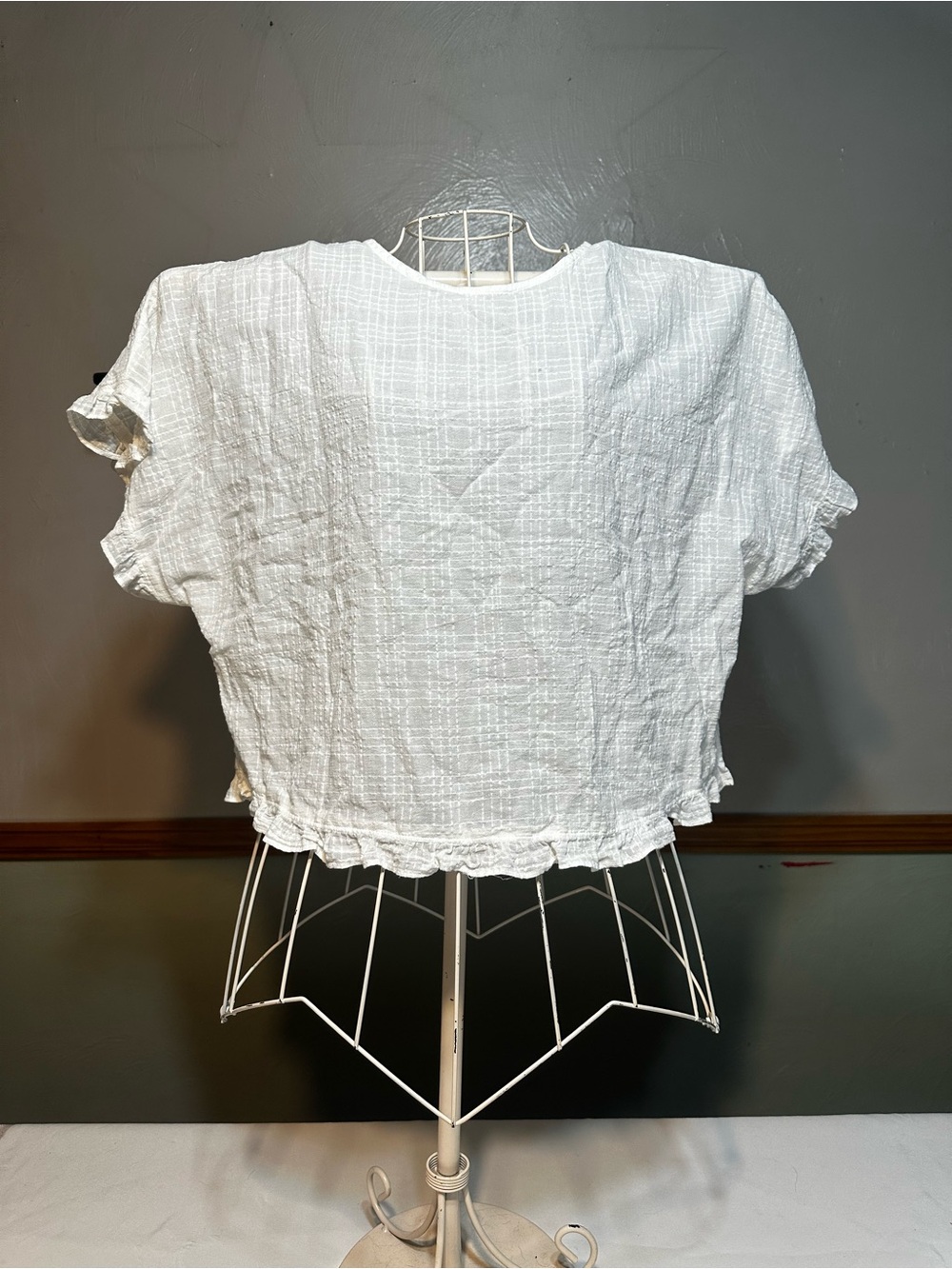 a new day White Textured Short-Sleeve Cropped Top